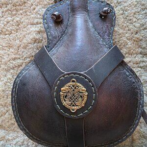 Artultima Handmade Leather Viking Flask – Norse Valknut Design Renaissance /LARP